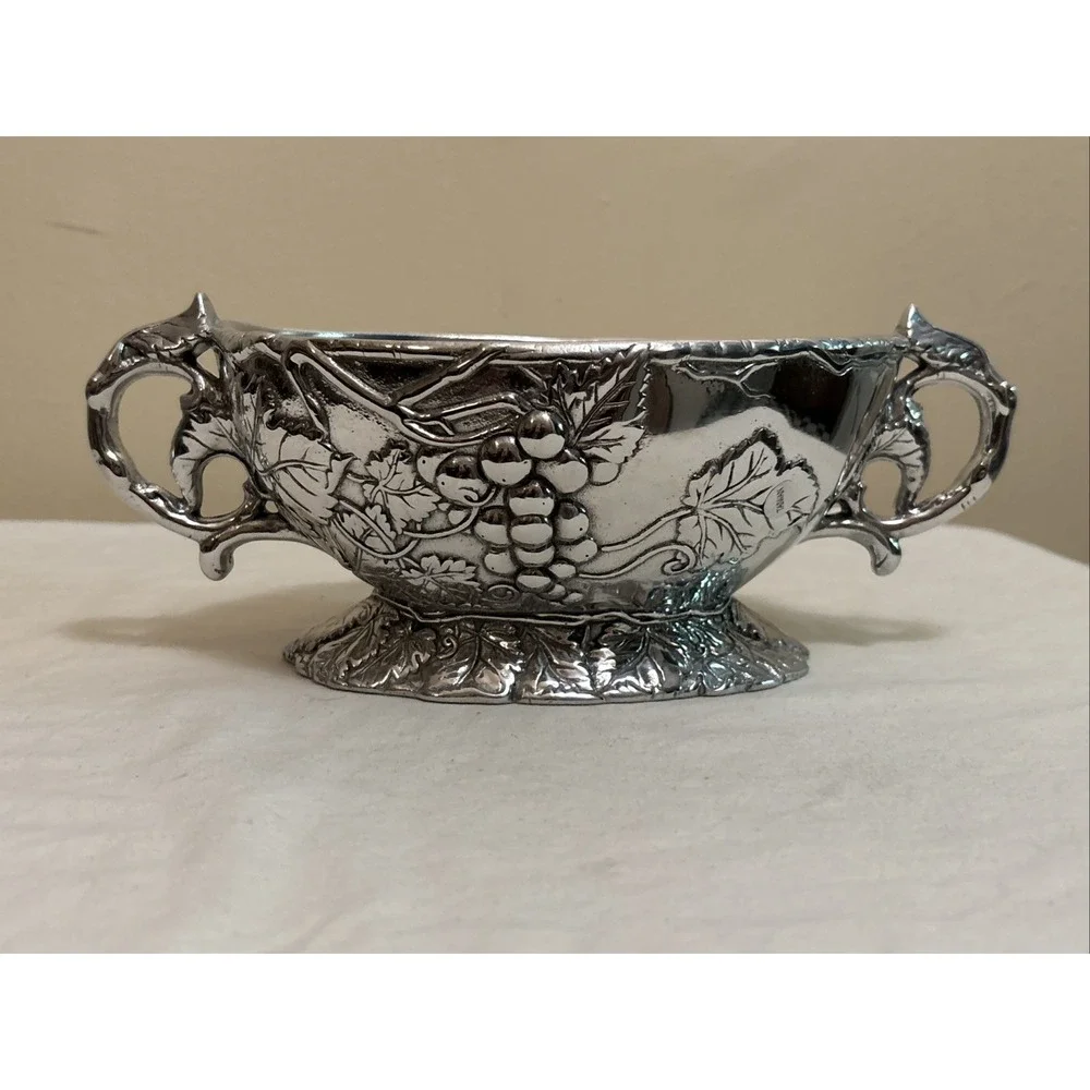 Vintage 1997 Arthur Court Grapevine Pattern Gravy Sauce Boat Aluminum Silver